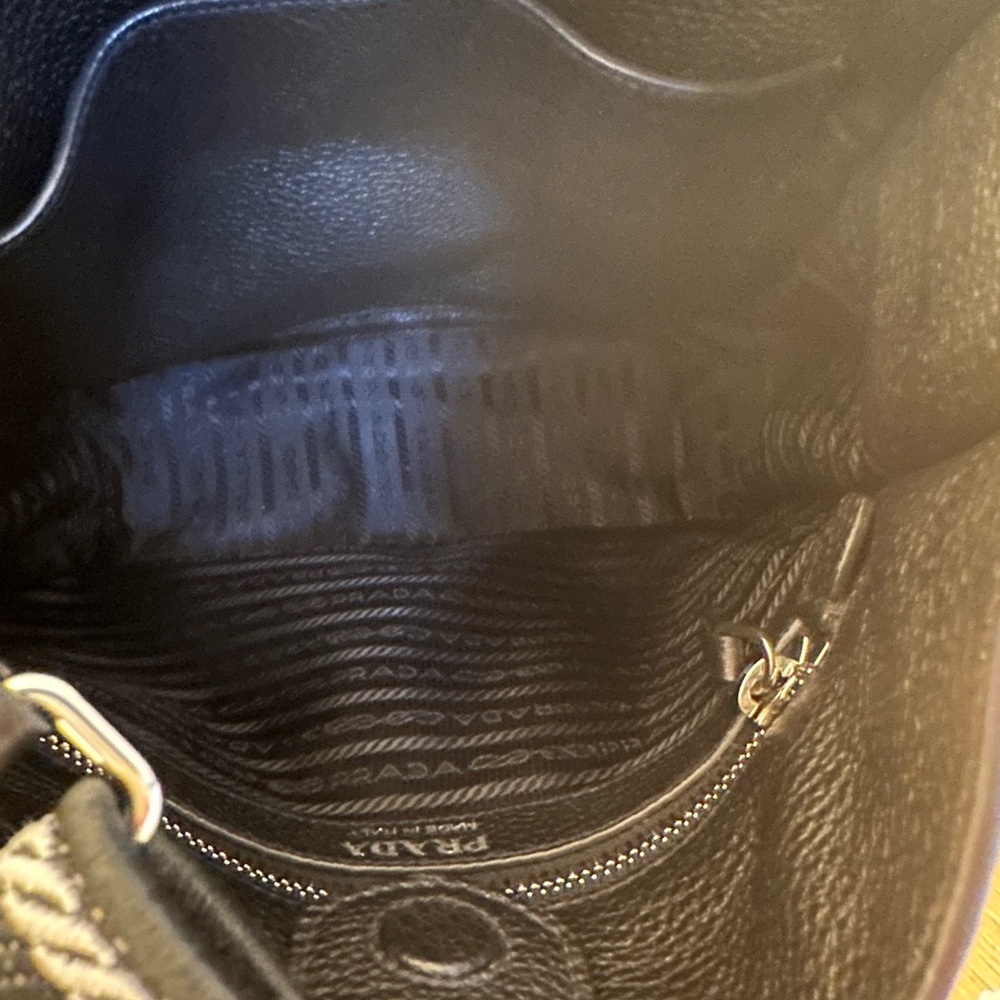 Prada crossbody black calf leather bag - Picture 12 of 13